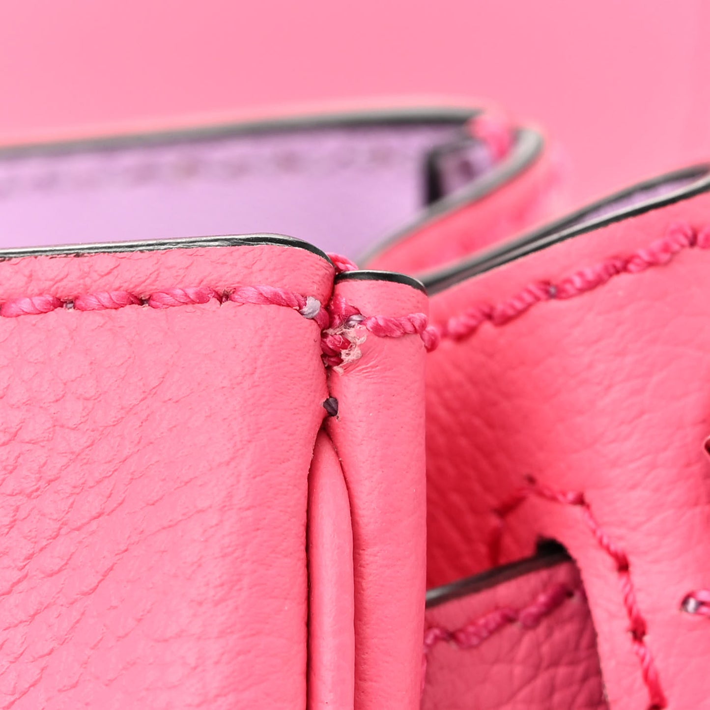 Grained Calfskin Small Chain La Medusa Top Handle Bag Pink