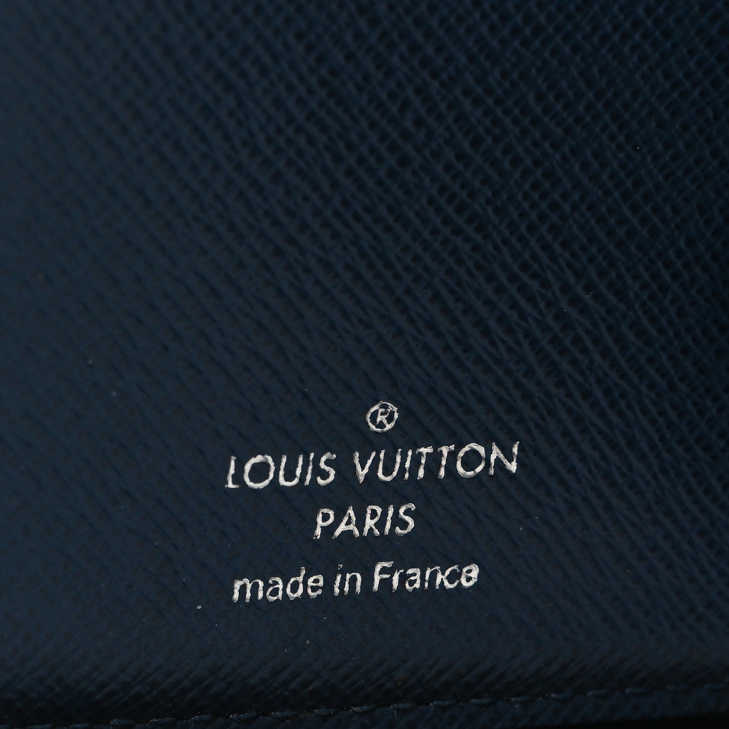 Louis Vuitton Taiga Vertical Zippy Wallet Navy 1903570 – FASHIONPHILE