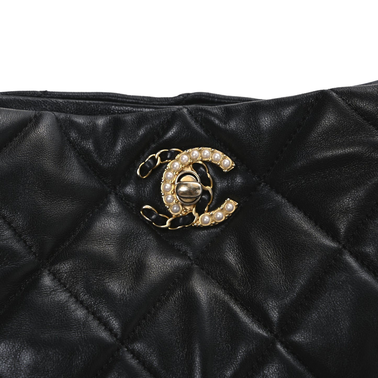 Lambskin Quilted Crush on Chains Hobo Black