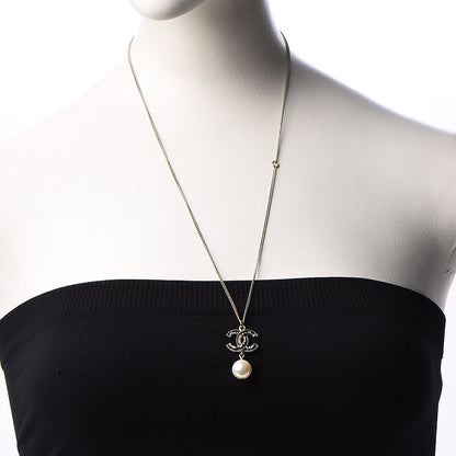 Chanel Enamel Pearl CC Baroque Pendant Necklace Black Gold 2 of 5