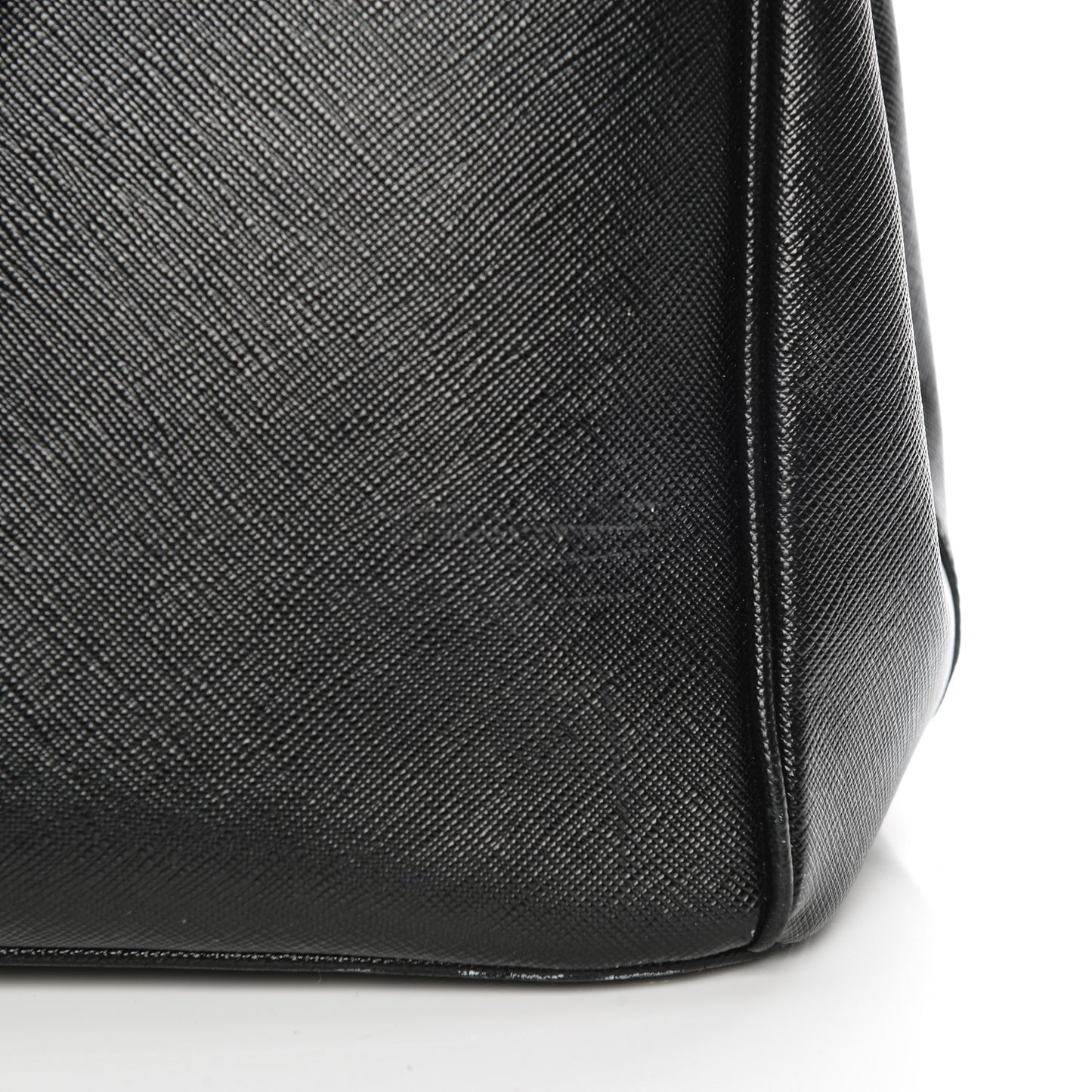 Saffiano Medium Galleria Double Zip Tote Black