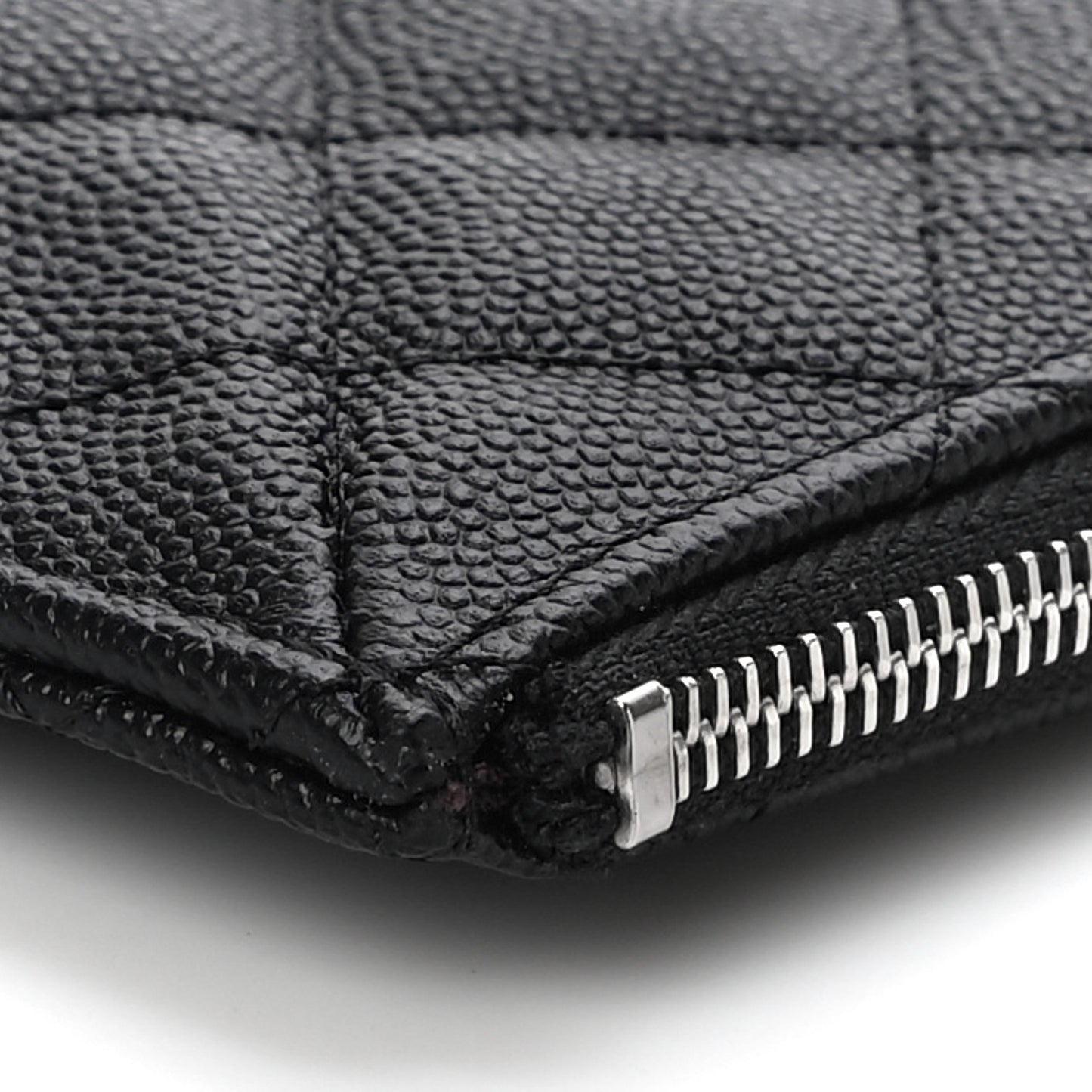 Caviar Quilted Classic iPhone Pouch Black