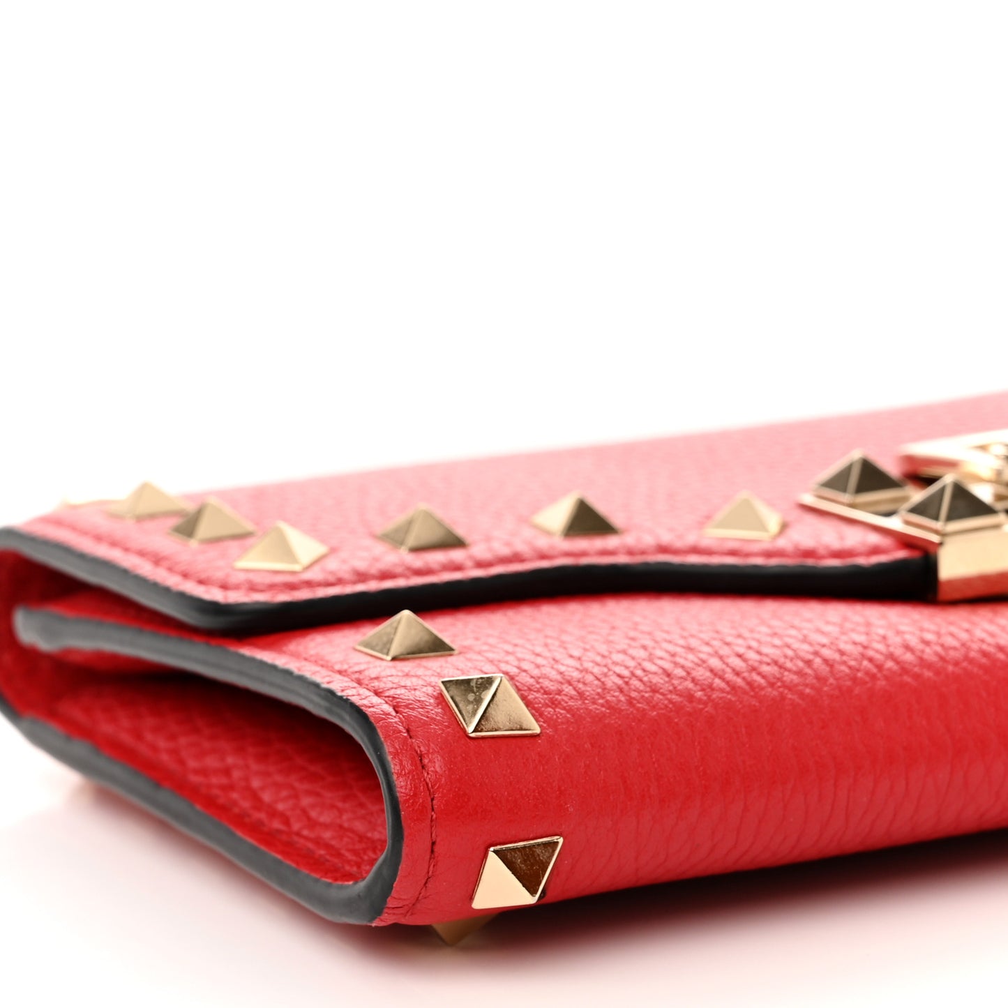 Pebbled Calfskin Rockstud Flip Lock Wallet On Chain Rouge Pur