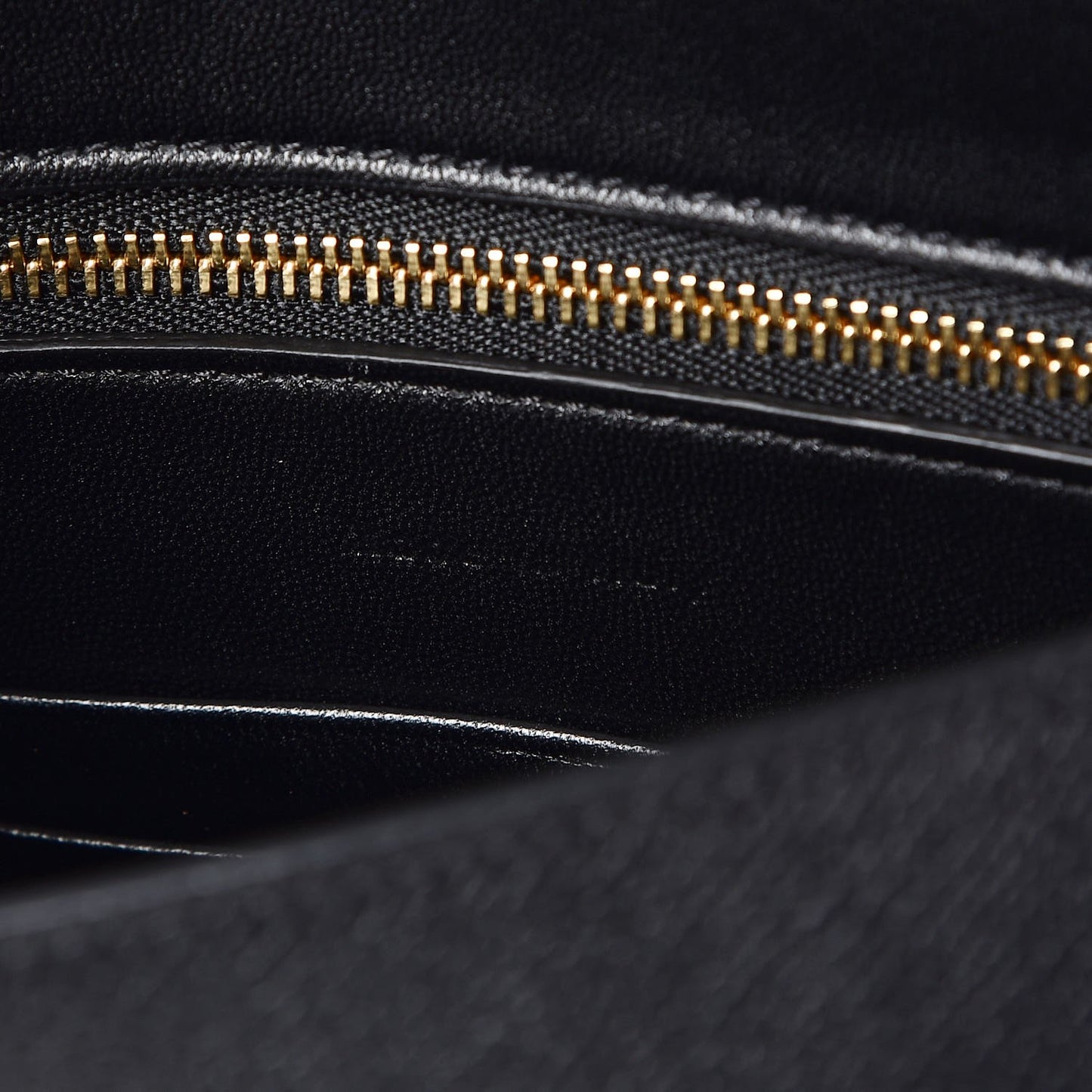 Grained Calfskin Small Trotteur Black