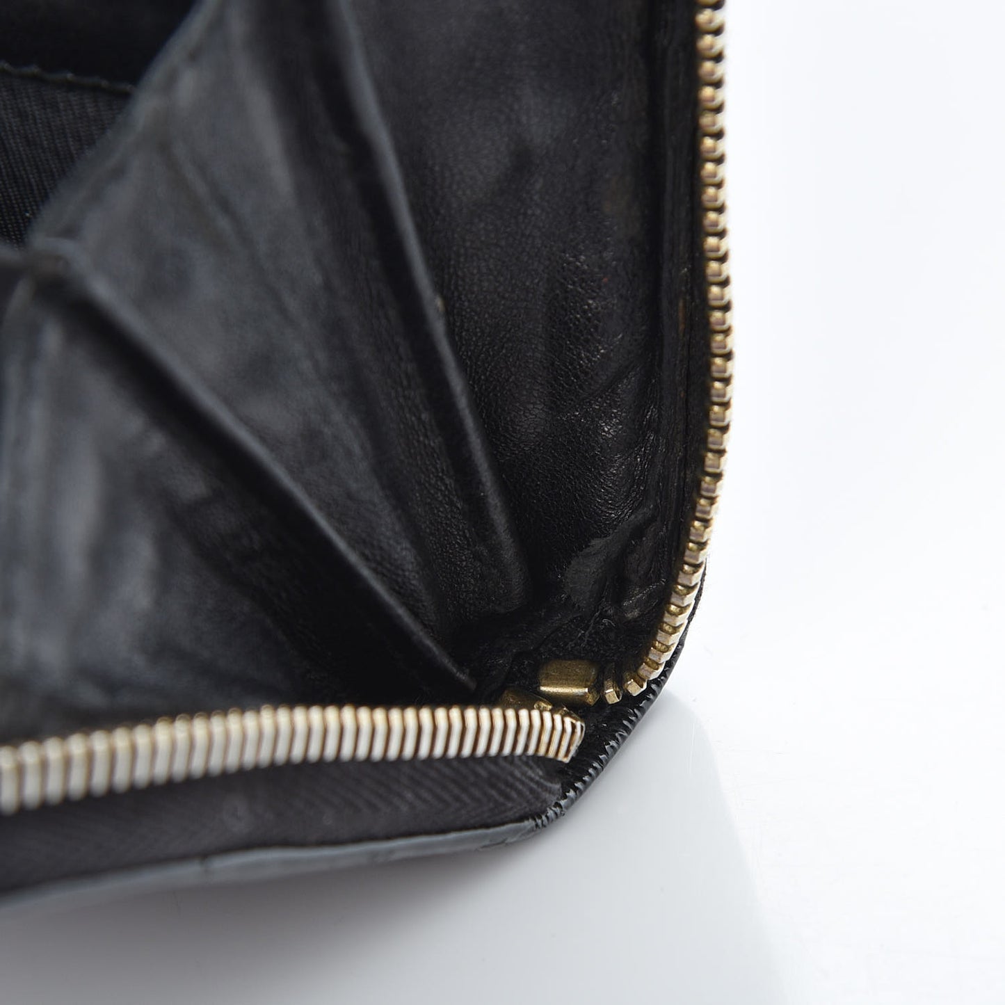 Patent Y Mail Zip Around Wallet Black