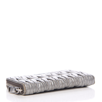 Miu Miu Nappa Matelasse Pouch Cromo 4 of 11