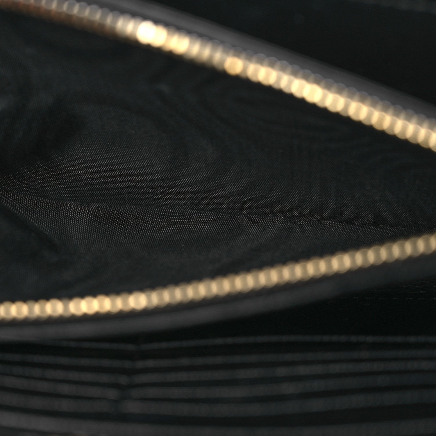 Saint Laurent Grain De Poudre Matelasse Chevron Monogram Chain Wallet Black 7 of 19