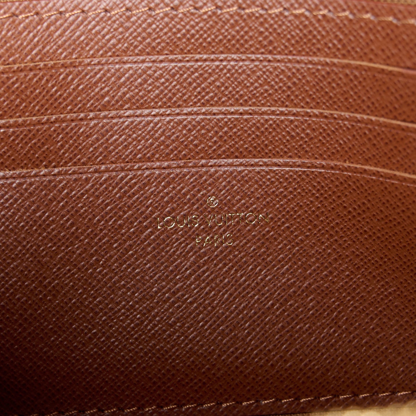 Monogram Ivy Wallet On Chain