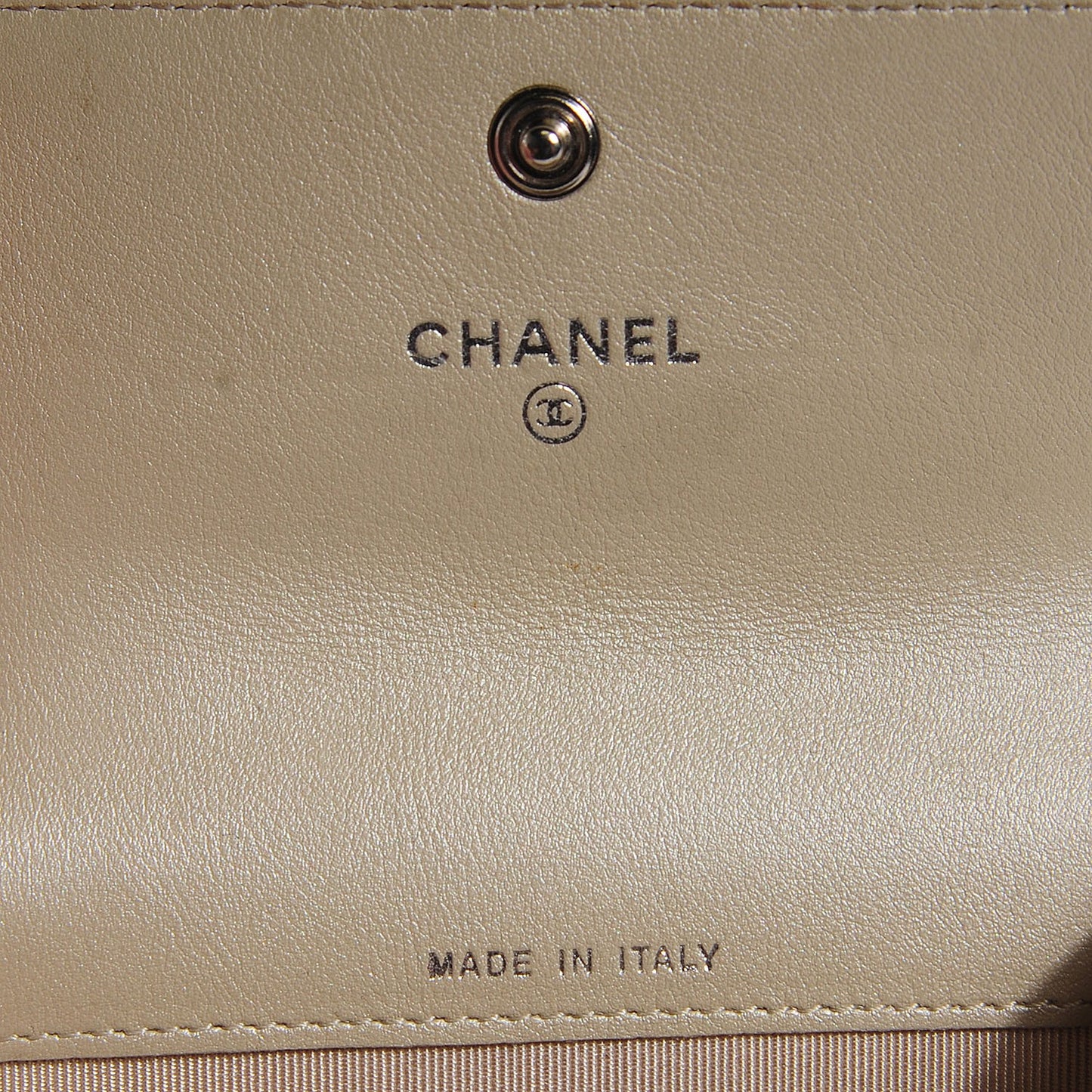 Patent Quilted Card Holder Light Gold