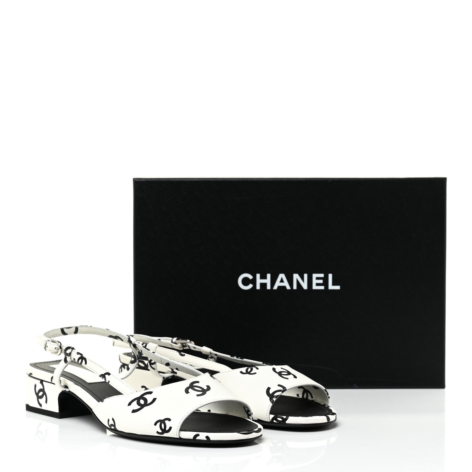 Chanel Printed Lambskin CC Slingback Sandals 40 White Black 12 of 12