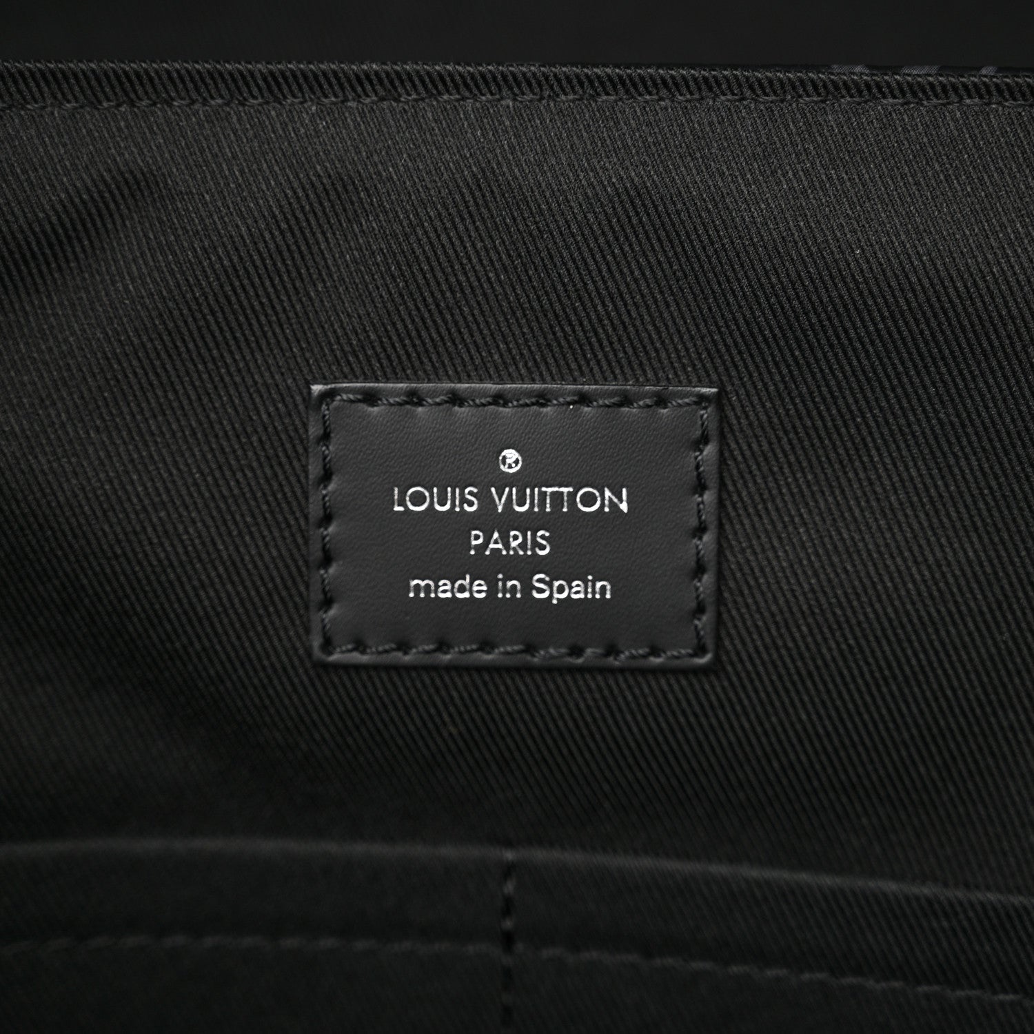 Louis Vuitton Monogram Eclipse District MM 6 of 12