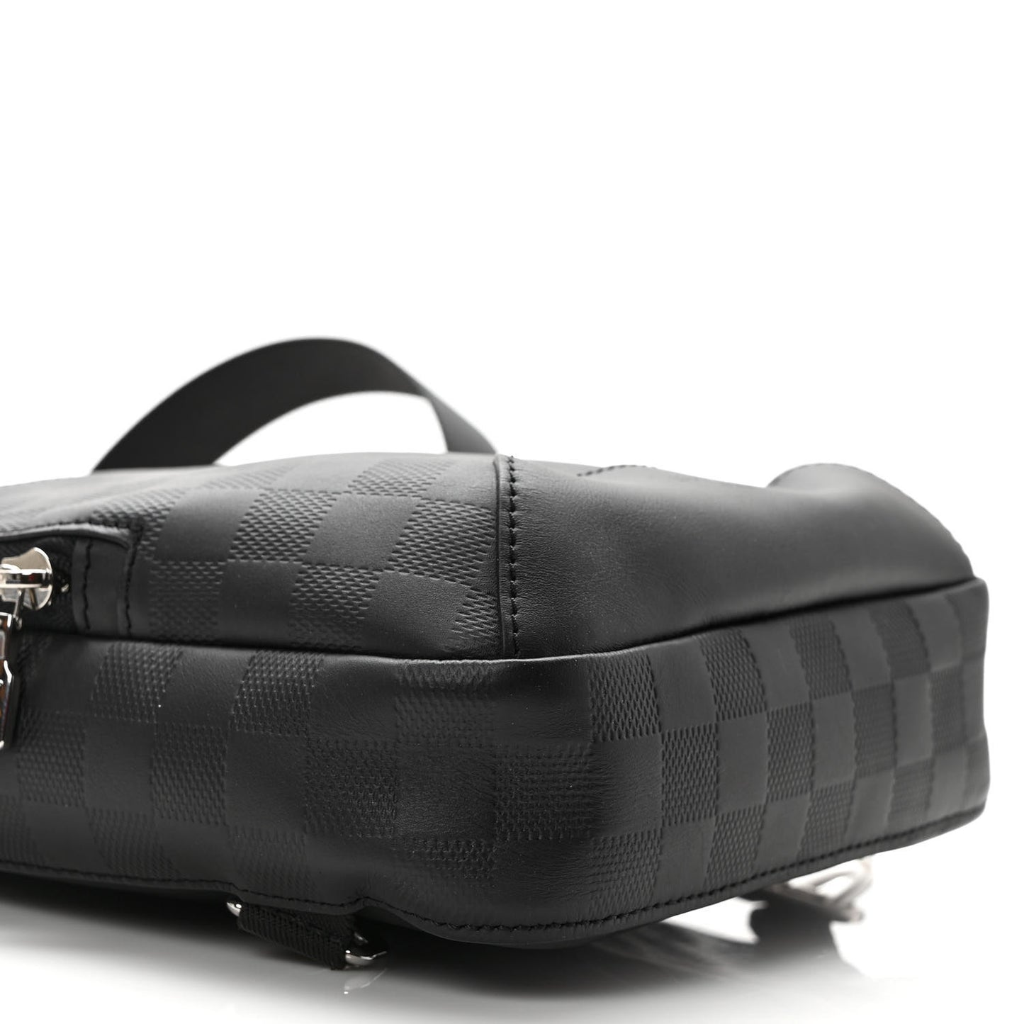 Damier Infini Avenue Sling Bag Onyx