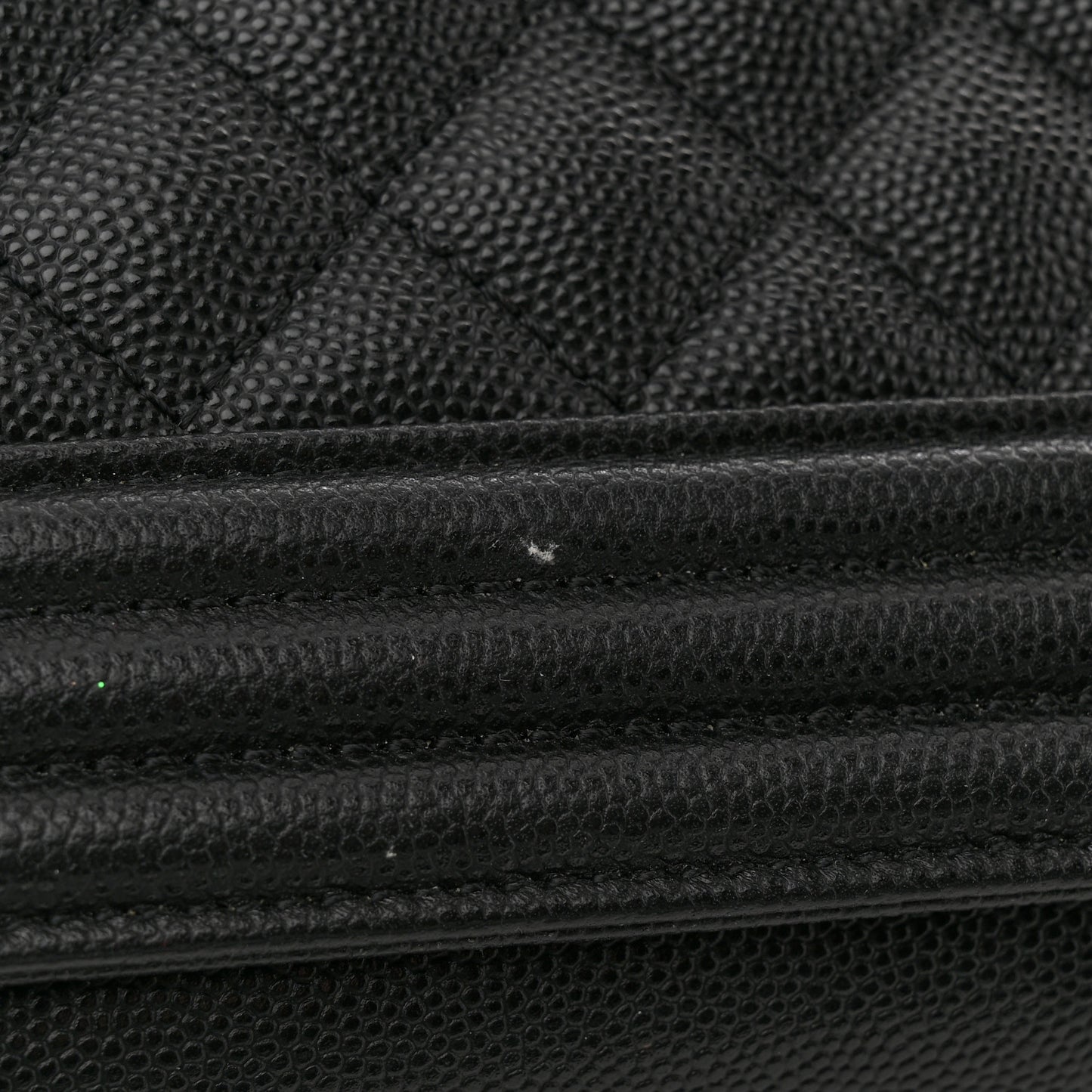 Caviar Quilted New Medium Boy Flap Black