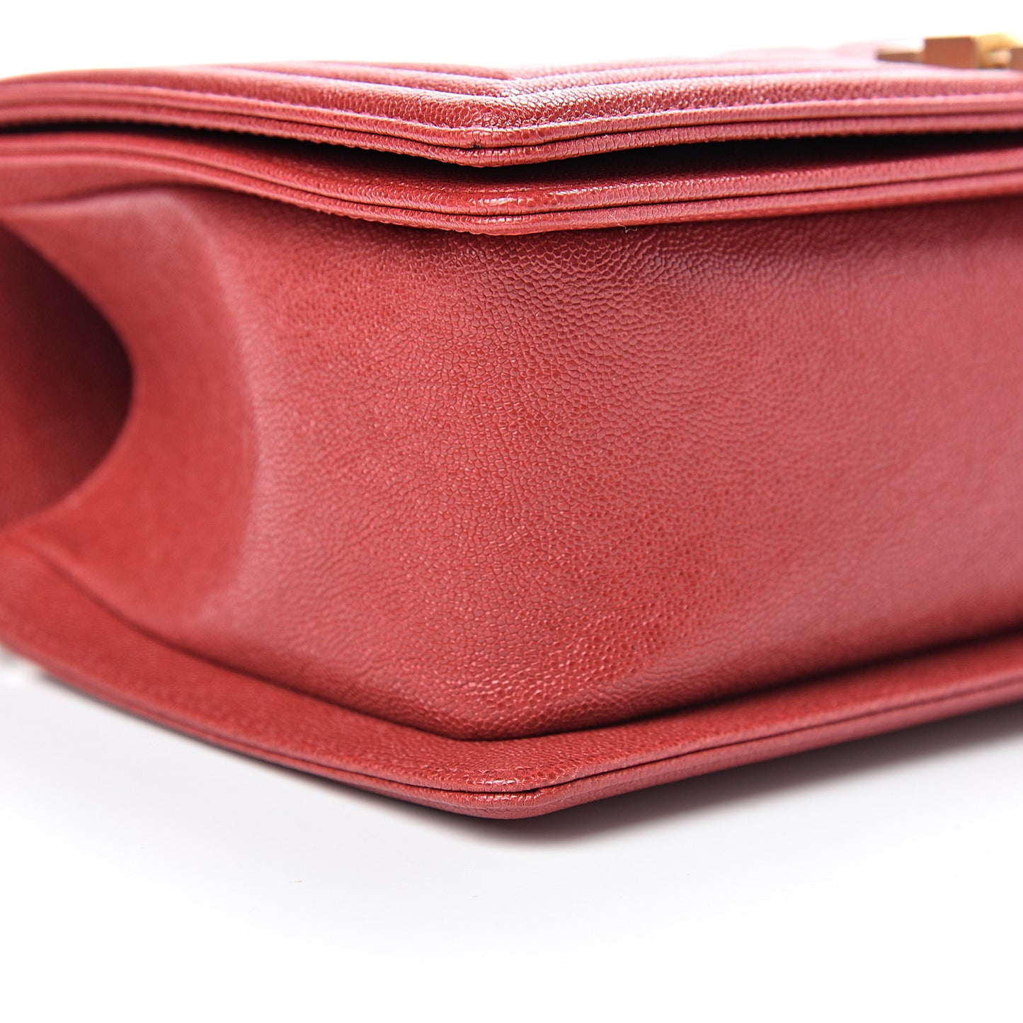 Caviar Quilted Medium Boy Flap Red