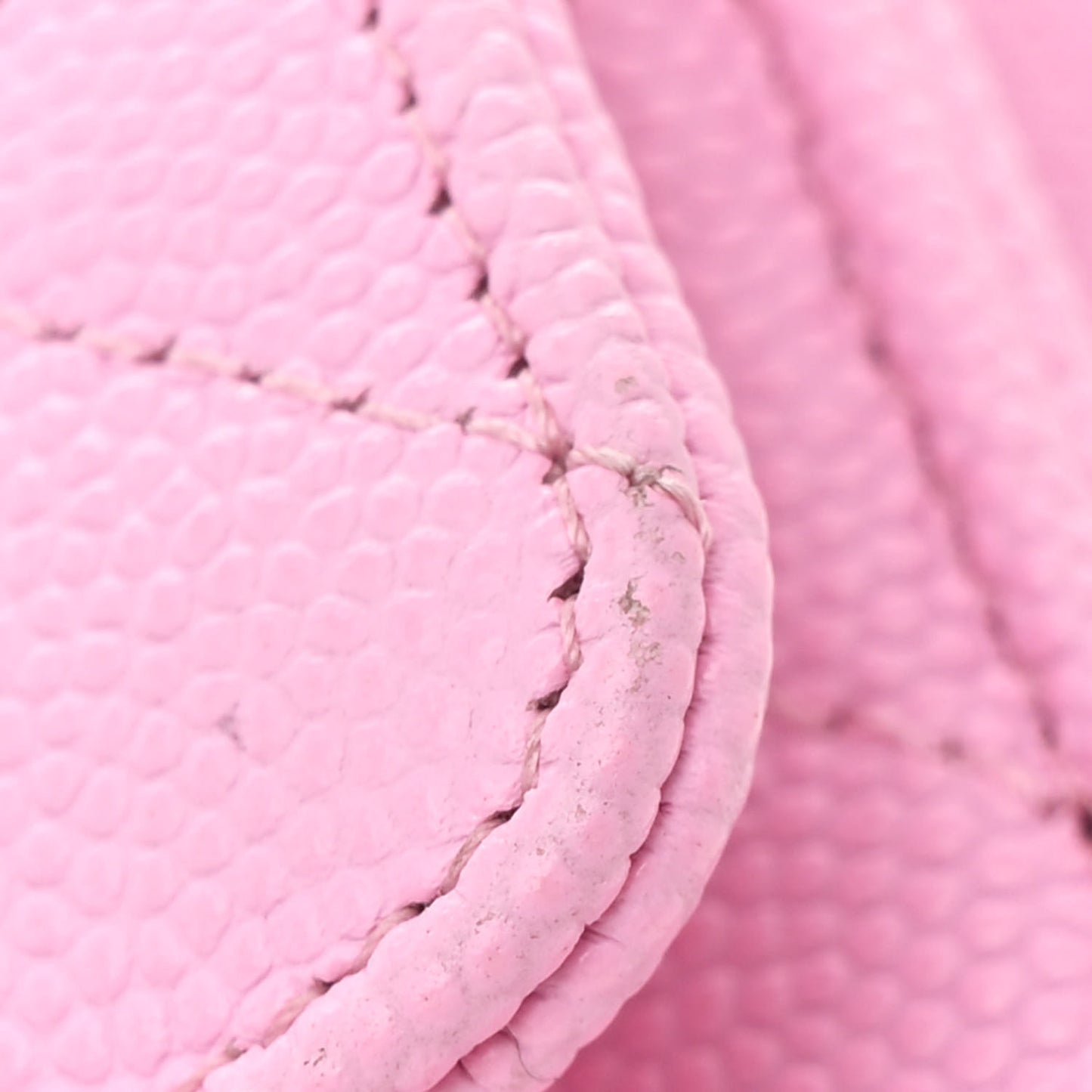 Caviar Quilted Wallet On Chain WOC Pink
