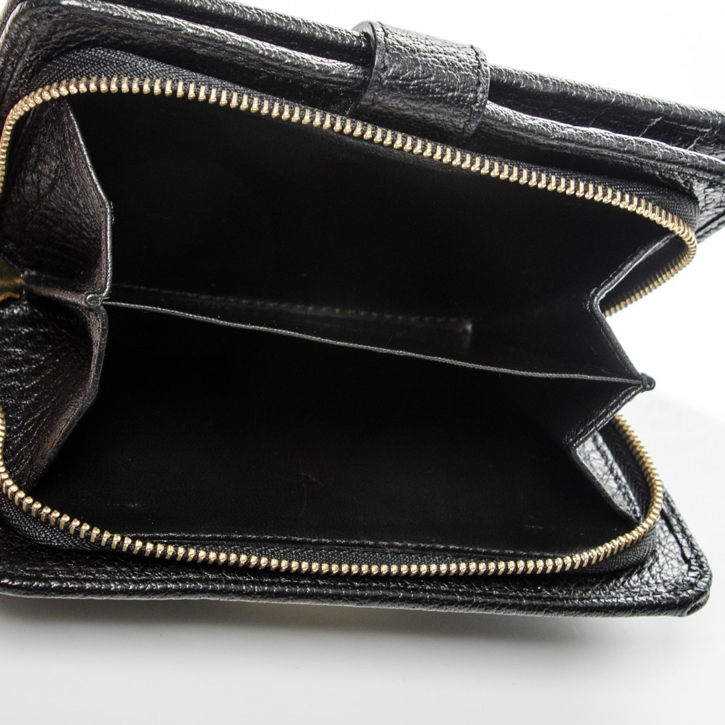 Signature Grain Calfskin Compact Wallet Black