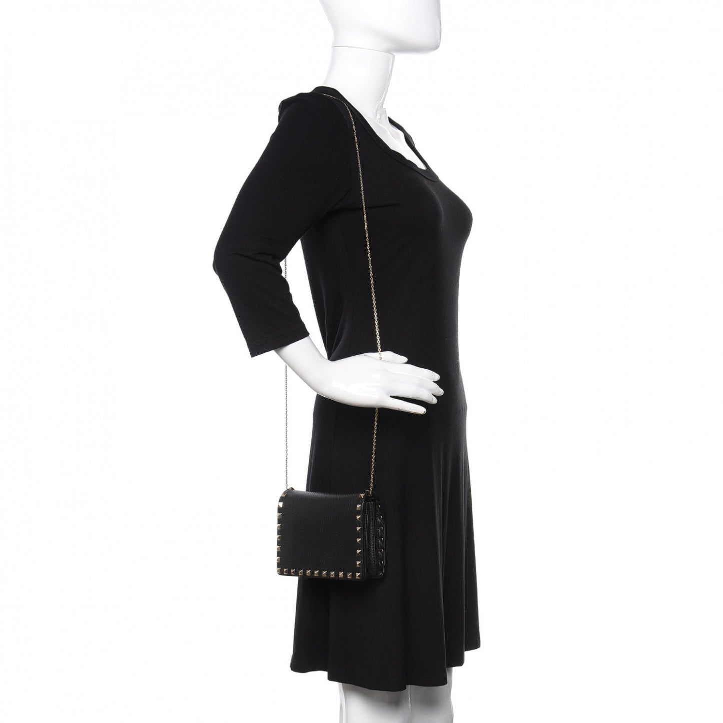 Pebbled Calfskin Rockstud Wallet on Chain Black