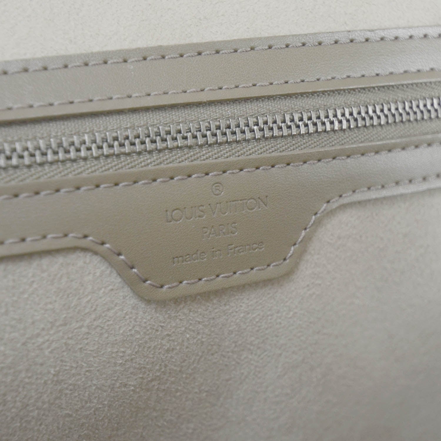 Louis Vuitton Epi Lussac Pepper 8 of 9