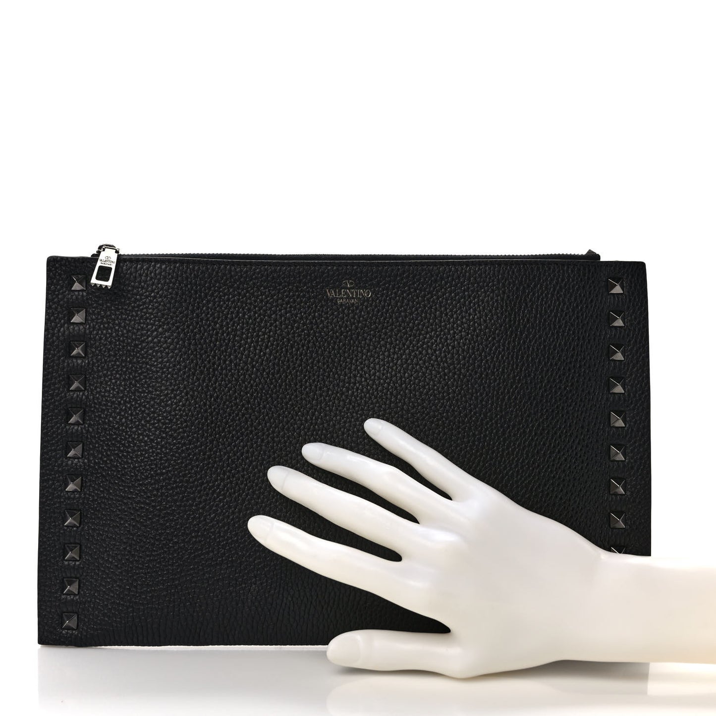 Pebbled Calfskin Monochrome Large Rockstud Zip Pouch Black