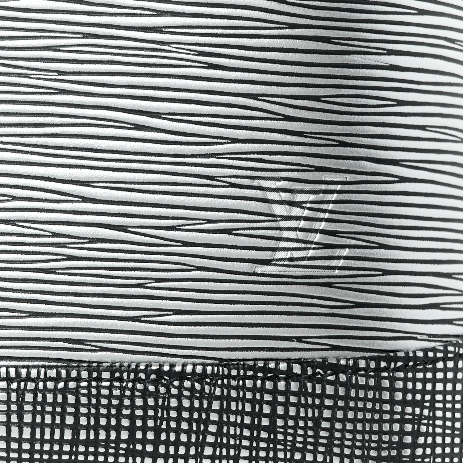 Louis Vuitton Epi Alma BB Platine 9 of 11