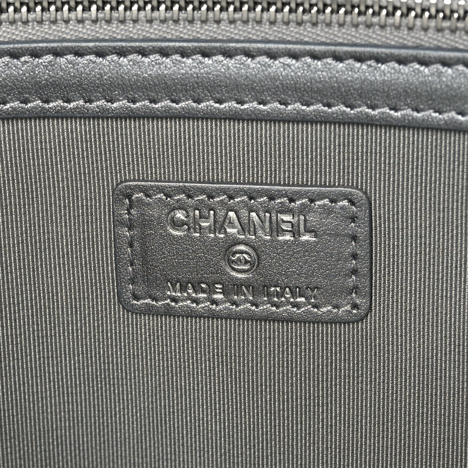 Chanel Metallic Crumpled Calfskin Chevron Quilted Large Cosmetic Case Silver 6 of 9