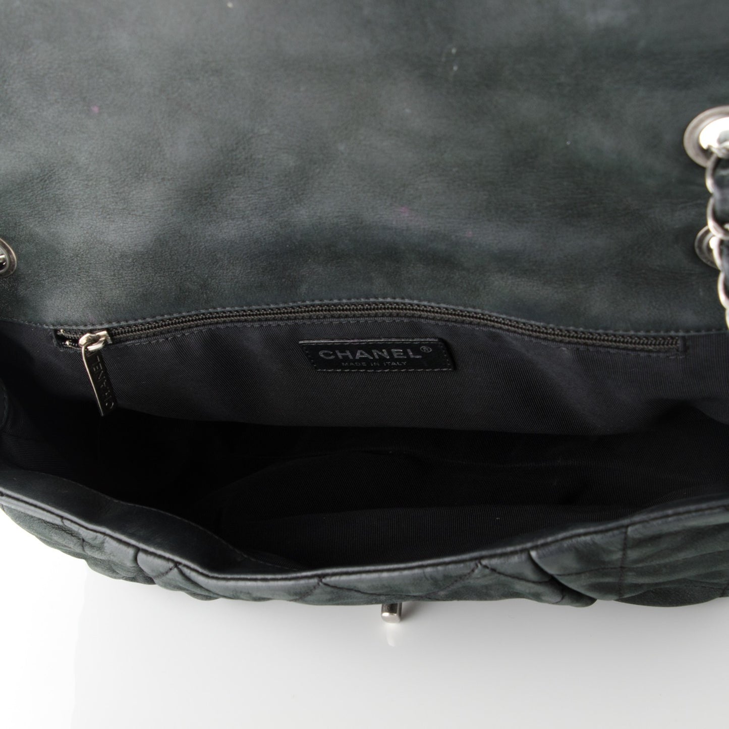Iridescent Calfskin Large Chic Quilt Flap Black