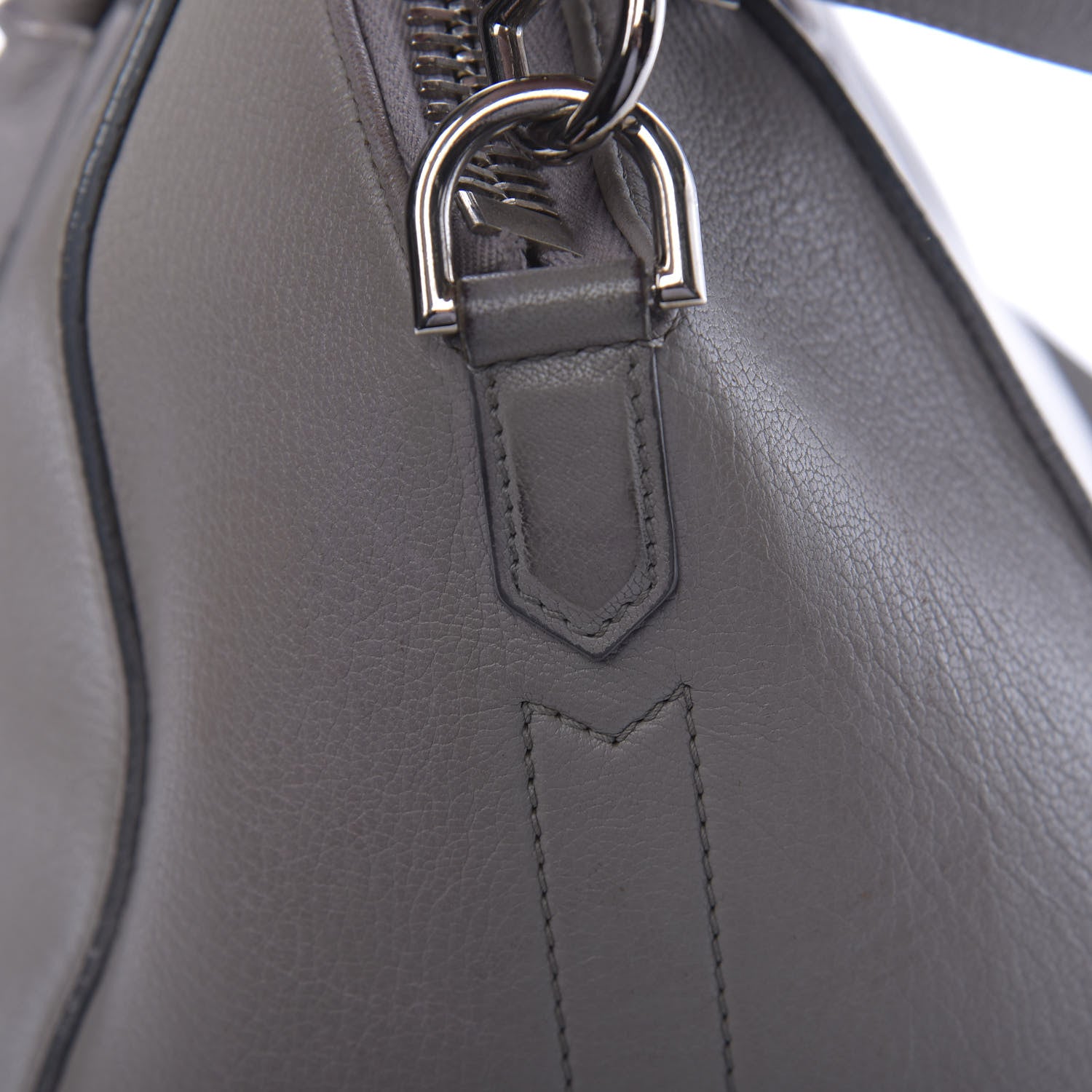 Givenchy Sugar Goatskin Medium Antigona Pearl Grey 31 of 32