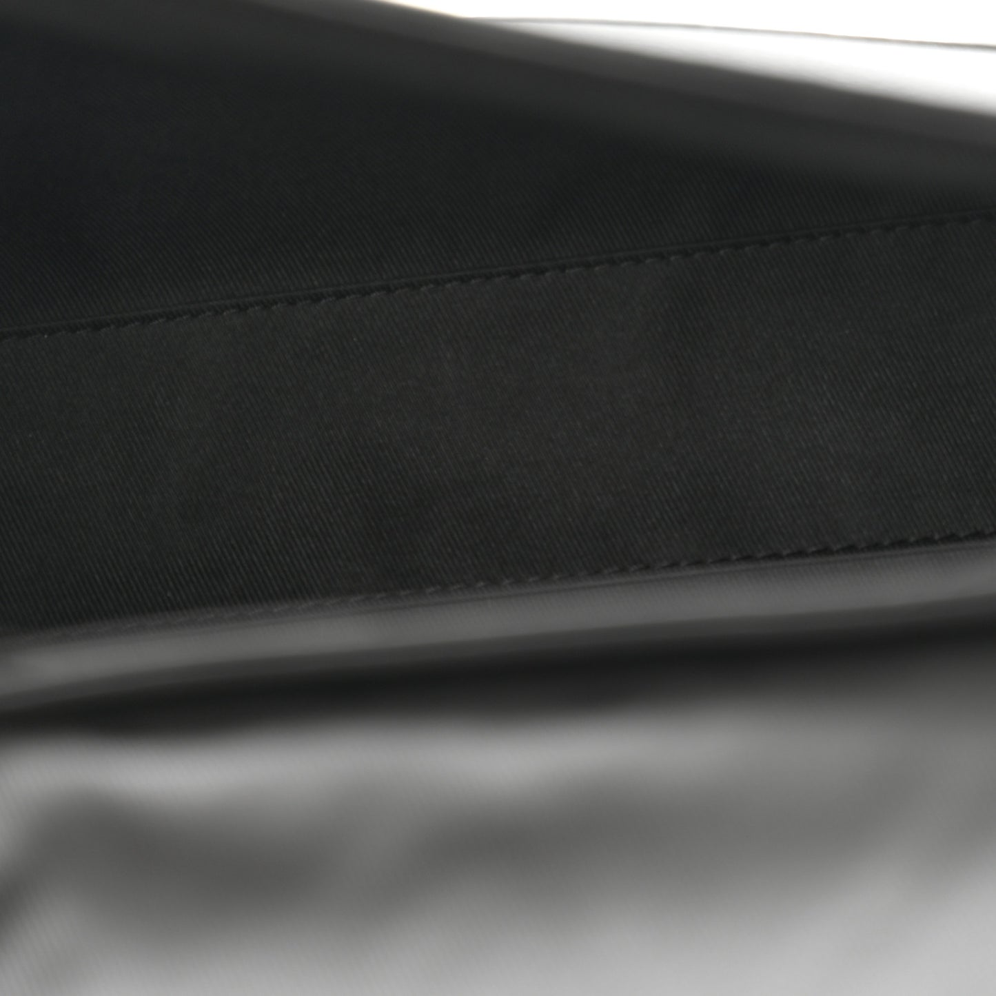Calfskin Aerogram Messenger Black