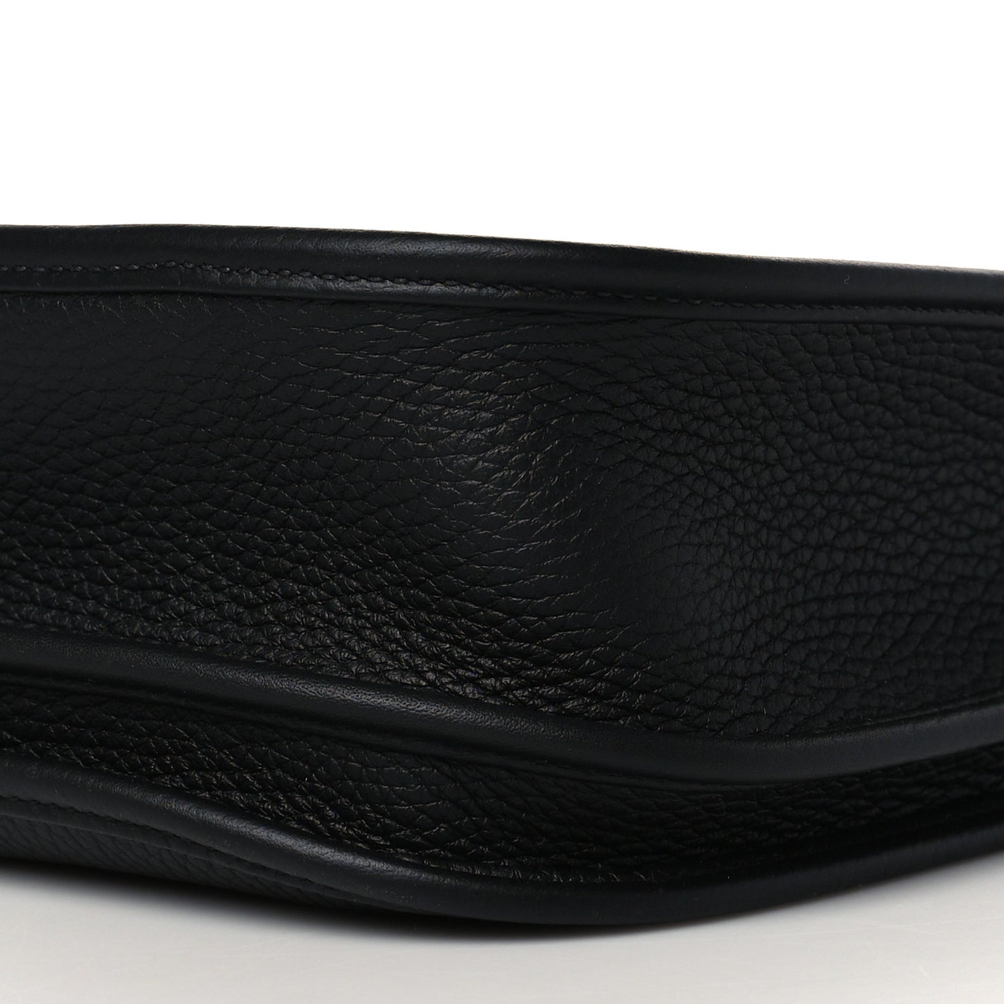 Taurillon Clemence Evelyne III PM Black