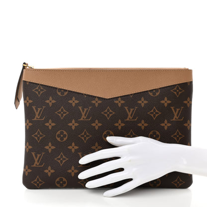 Louis Vuitton Monogram Daily Pouch Sesame 3 of 8