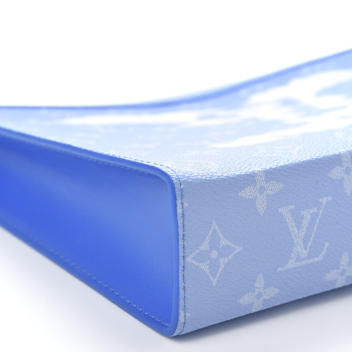 Monogram Clouds Pochette Voyage MM A4 Blue