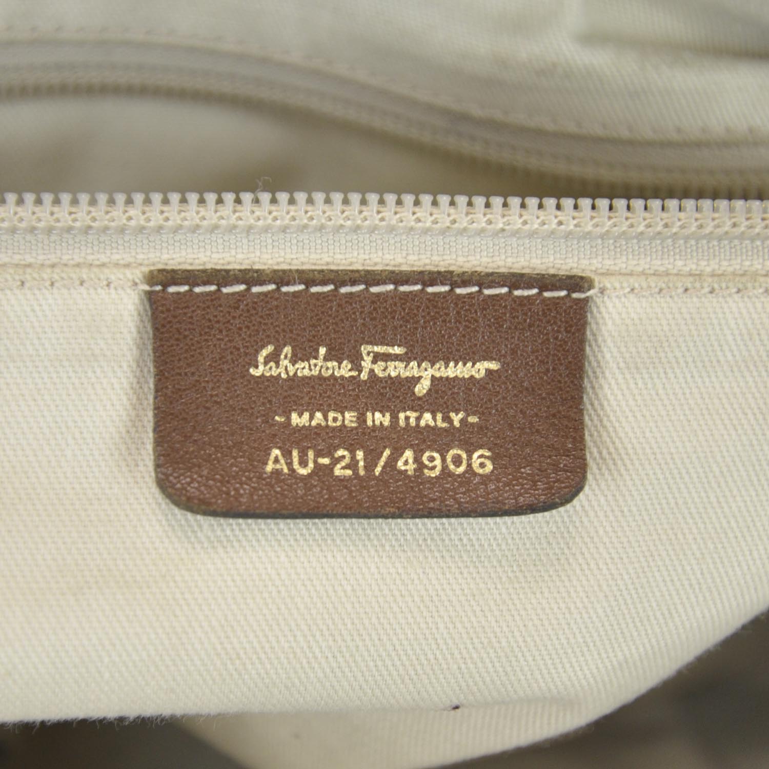 FASHIONPHILE SALVATOREFERRAGAMOGanciniEmbossedSatchel 8 of 8