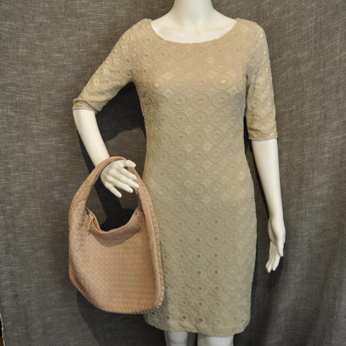 Nappa Intrecciato Medium Veneta Hobo Lotus