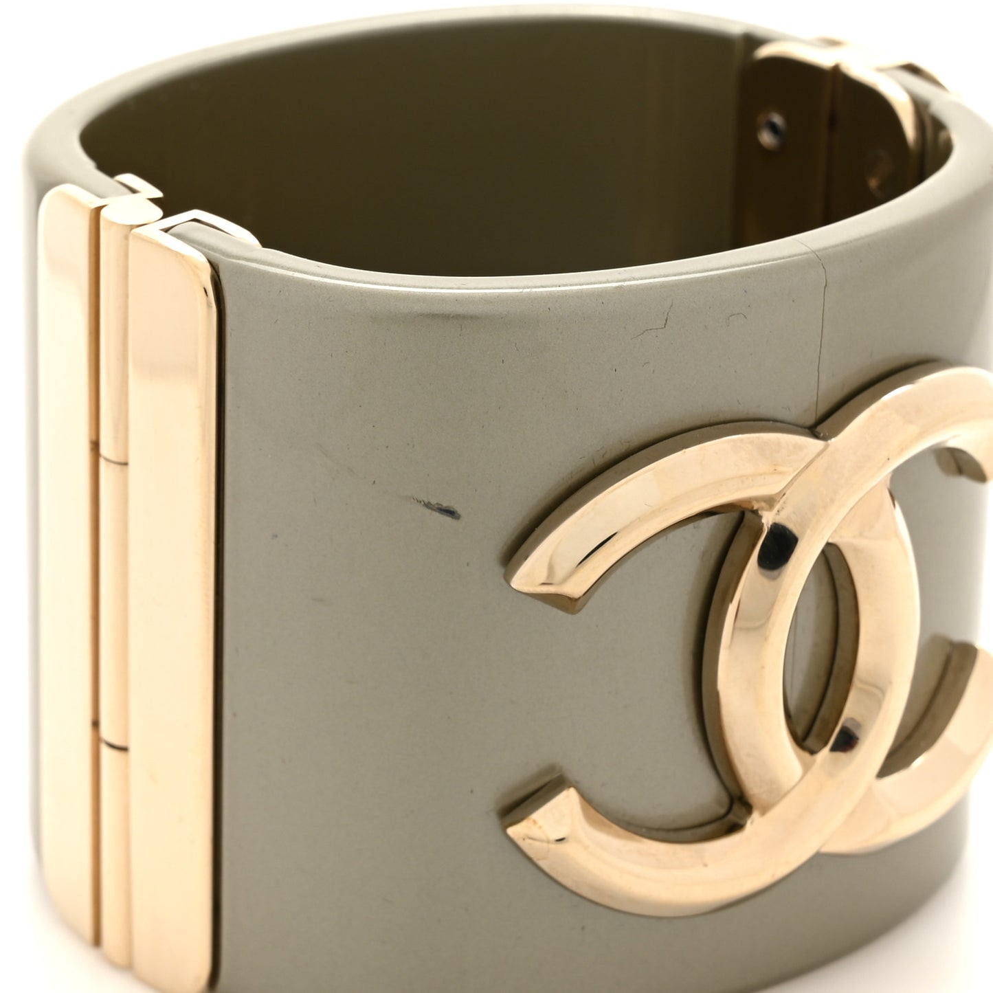 Resin CC Cuff Golden Pearly Beige