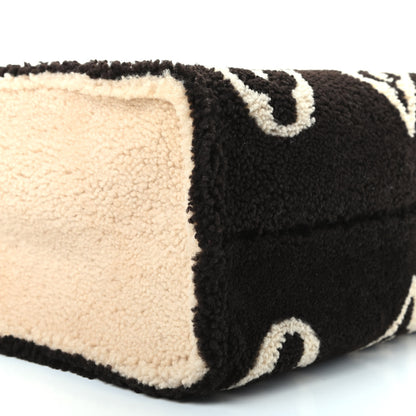 Louis Vuitton Shearling Monogram Giant Teddy Onthego GM Black White 6 of 10