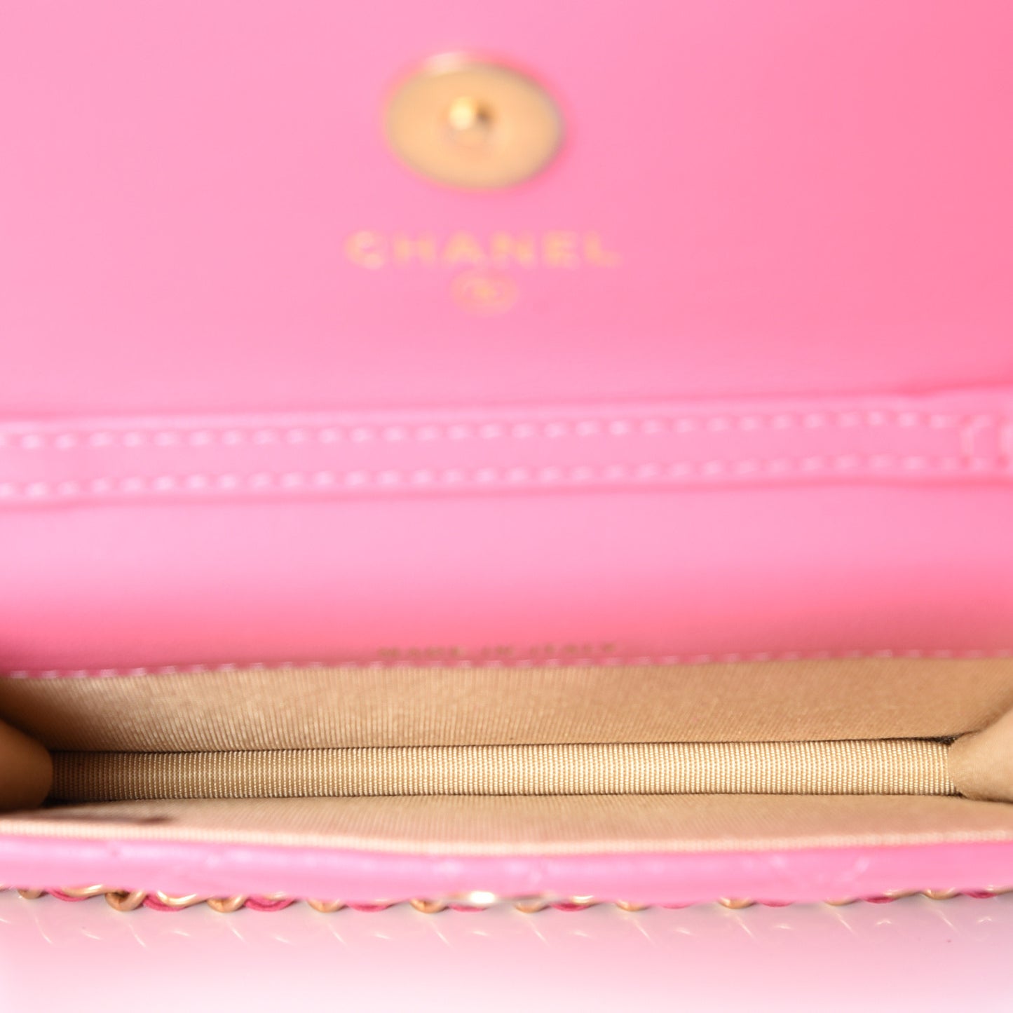 Lambskin Quilted Pearl Crush Clutch With Chain Pink