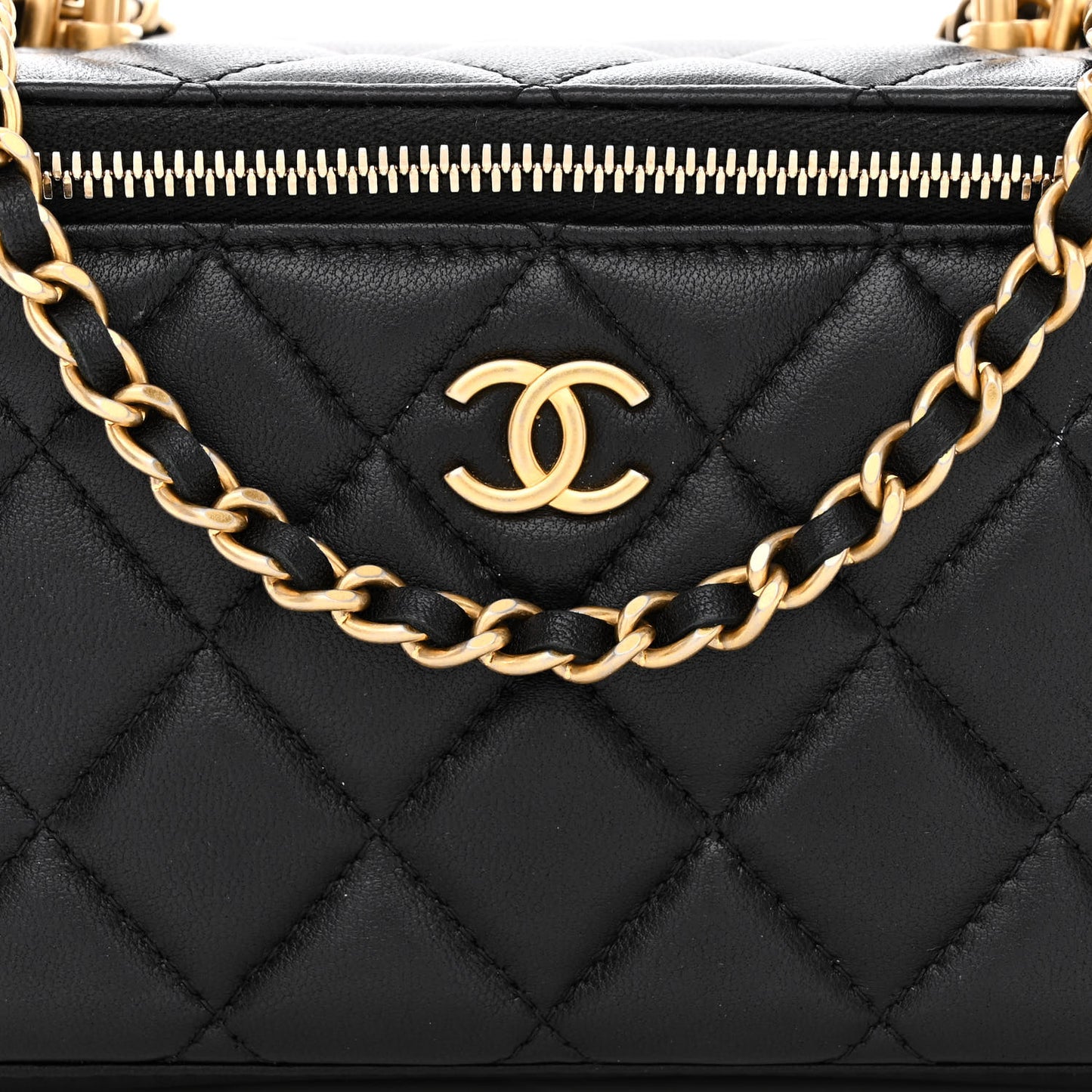 Lambskin Quilted Metal Small Top Handle Vanity Case With Chain Black