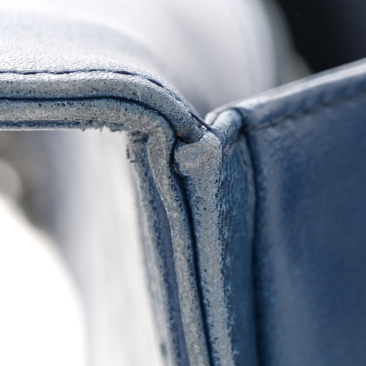 Lambskin Quilted New Medium Boy Flap Blue