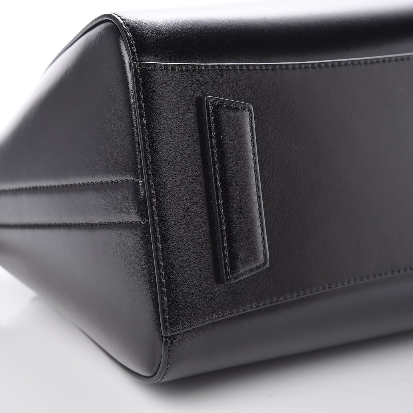 Shiny Lord Calfskin Small Antigona Black