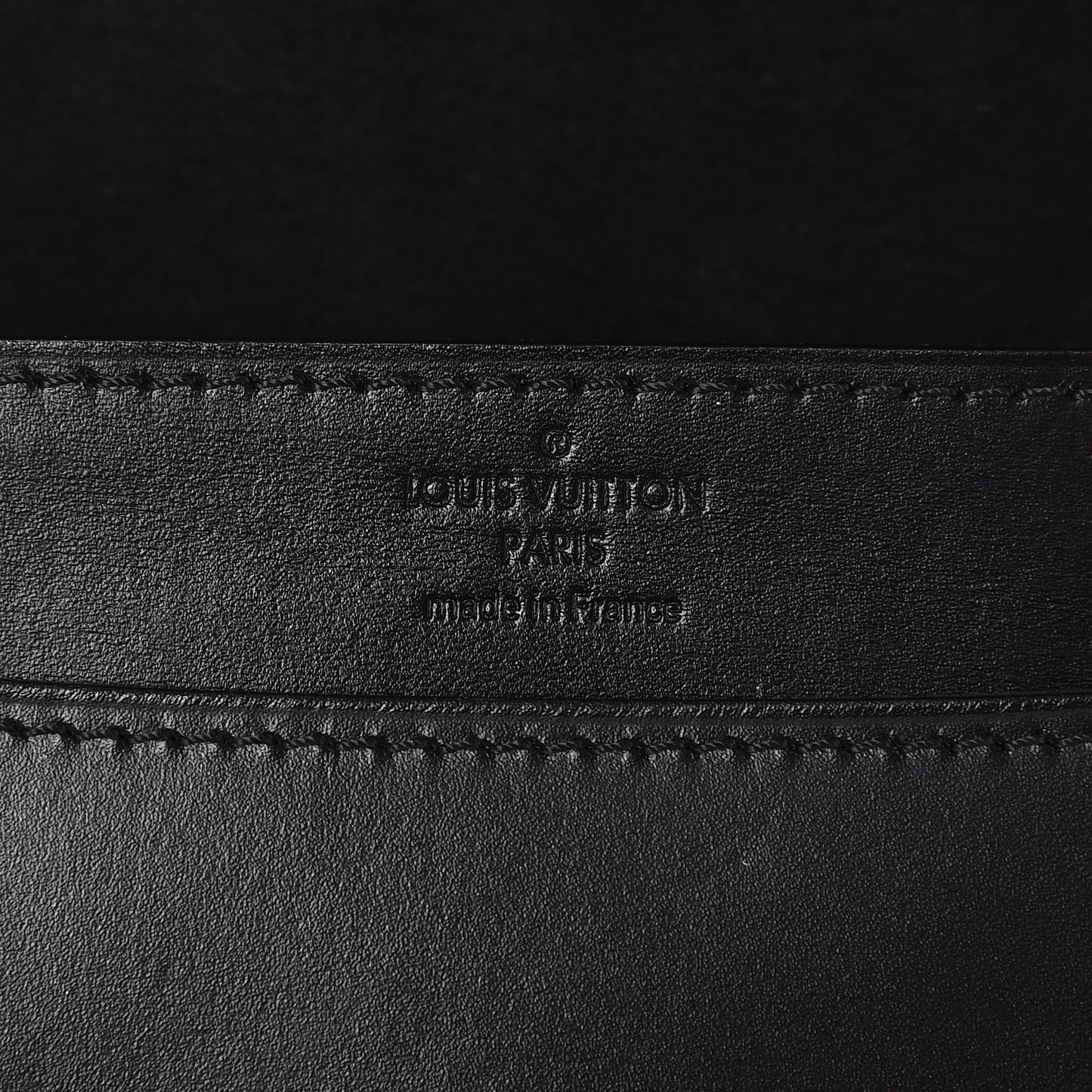 Calfskin Chain Louise GM Black