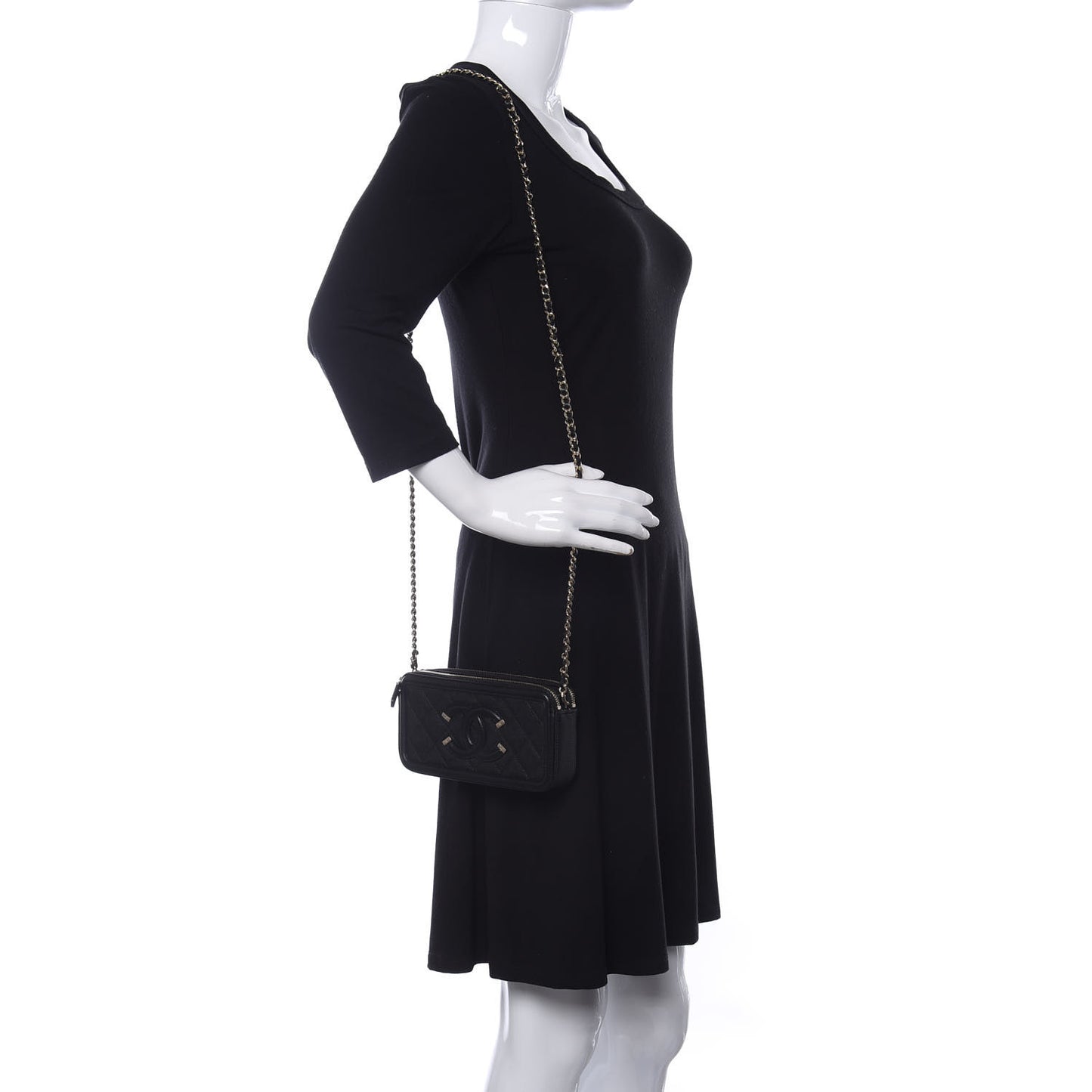 Caviar Quilted CC Filigree Clutch With Chain Black