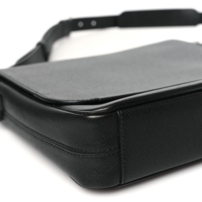 Louis Vuitton Taiga Roman PM Messenger Black 8 of 10