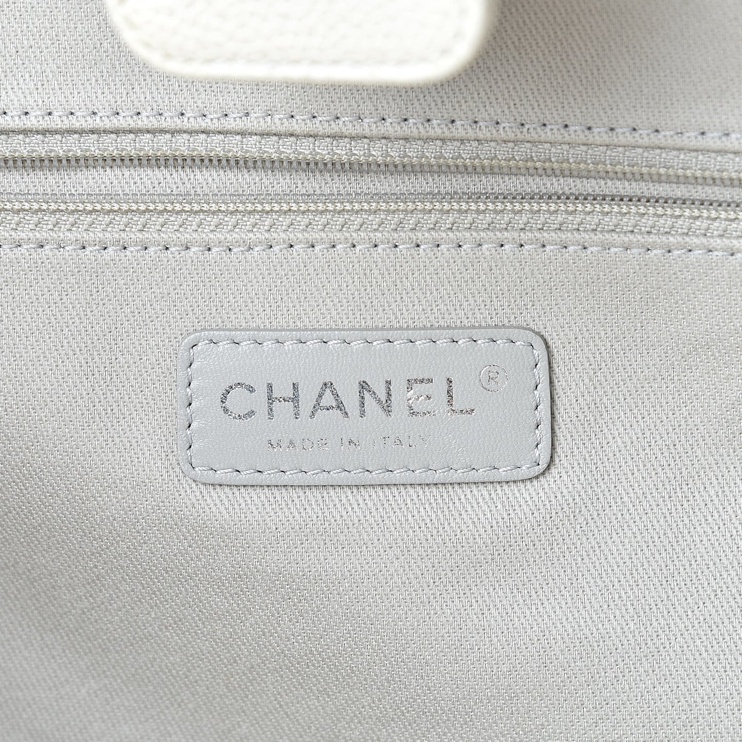 Glazed Calfskin Large Deauville Tote Ivory