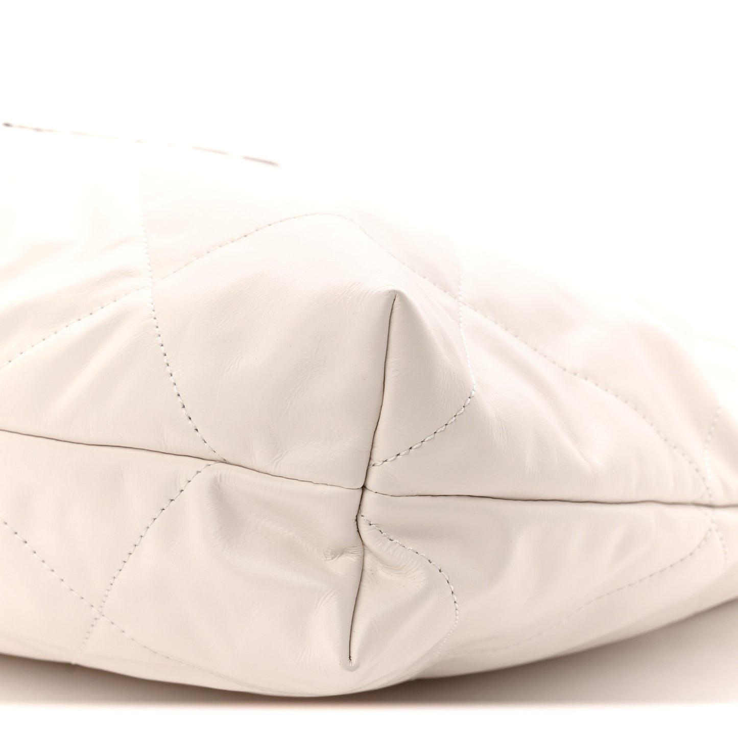 Shiny Calfskin Quilted Chanel 22 White