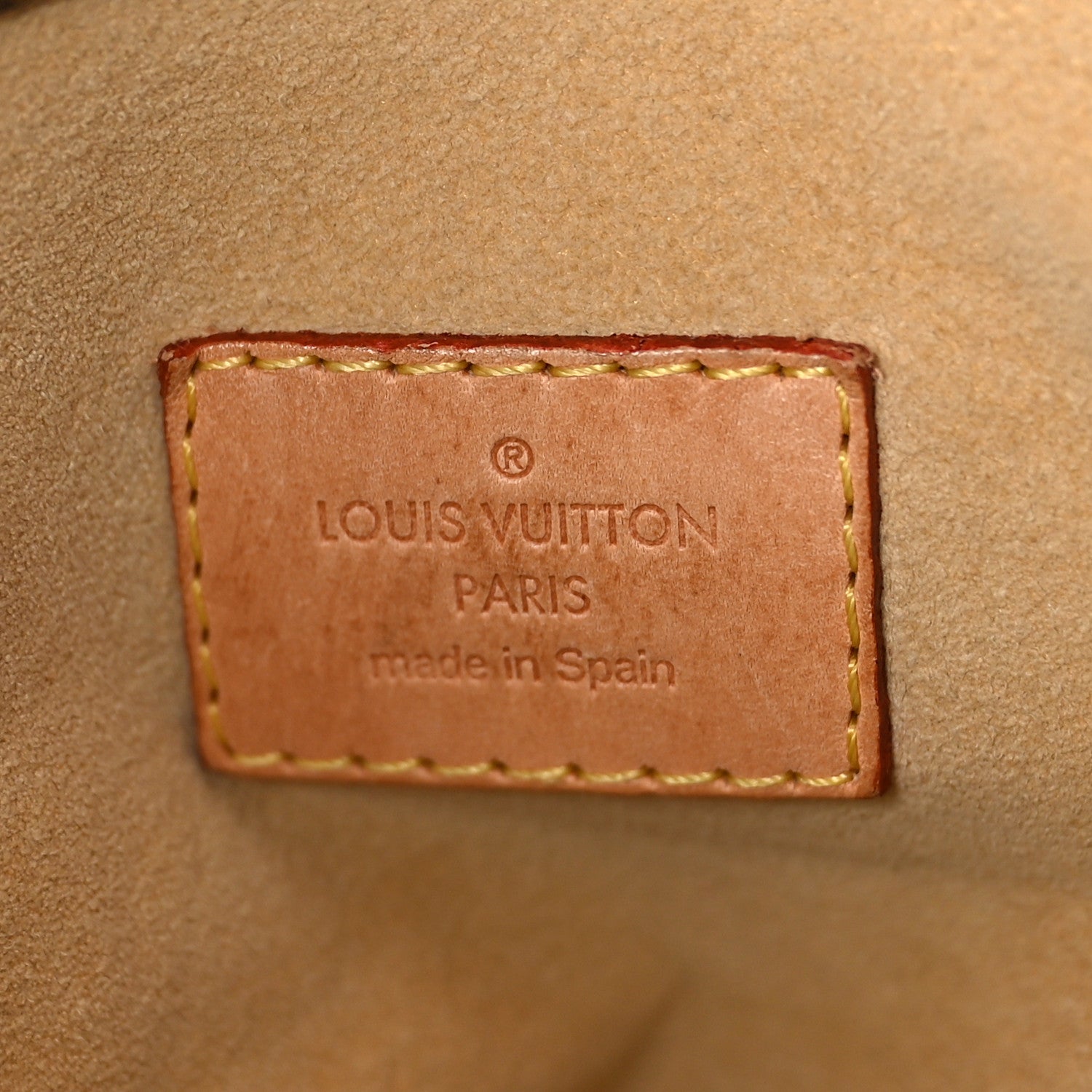 Louis Vuitton Monogram Artsy MM 6 of 10
