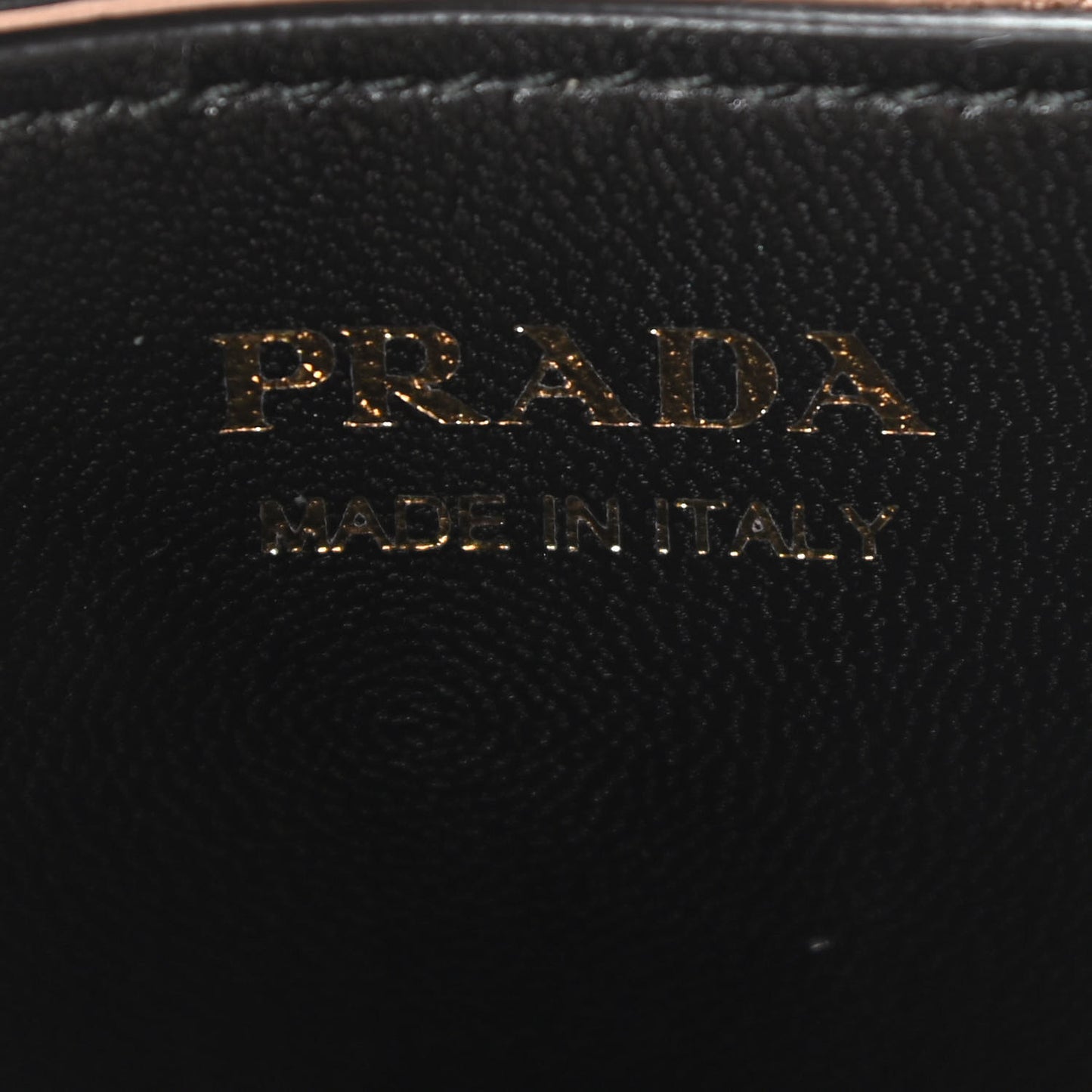 Saffiano Cuir Medium Panier Bucket Bag Cipria Black