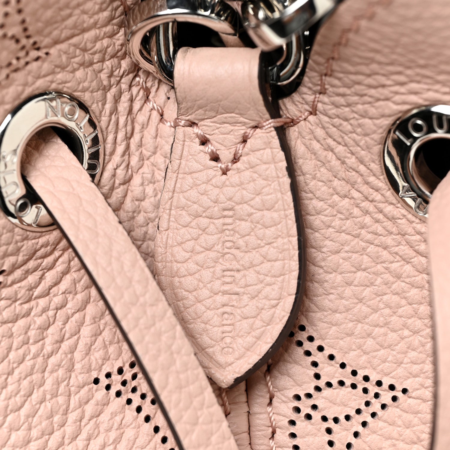 Louis Vuitton Mahina Bella Magnolia 7 of 11