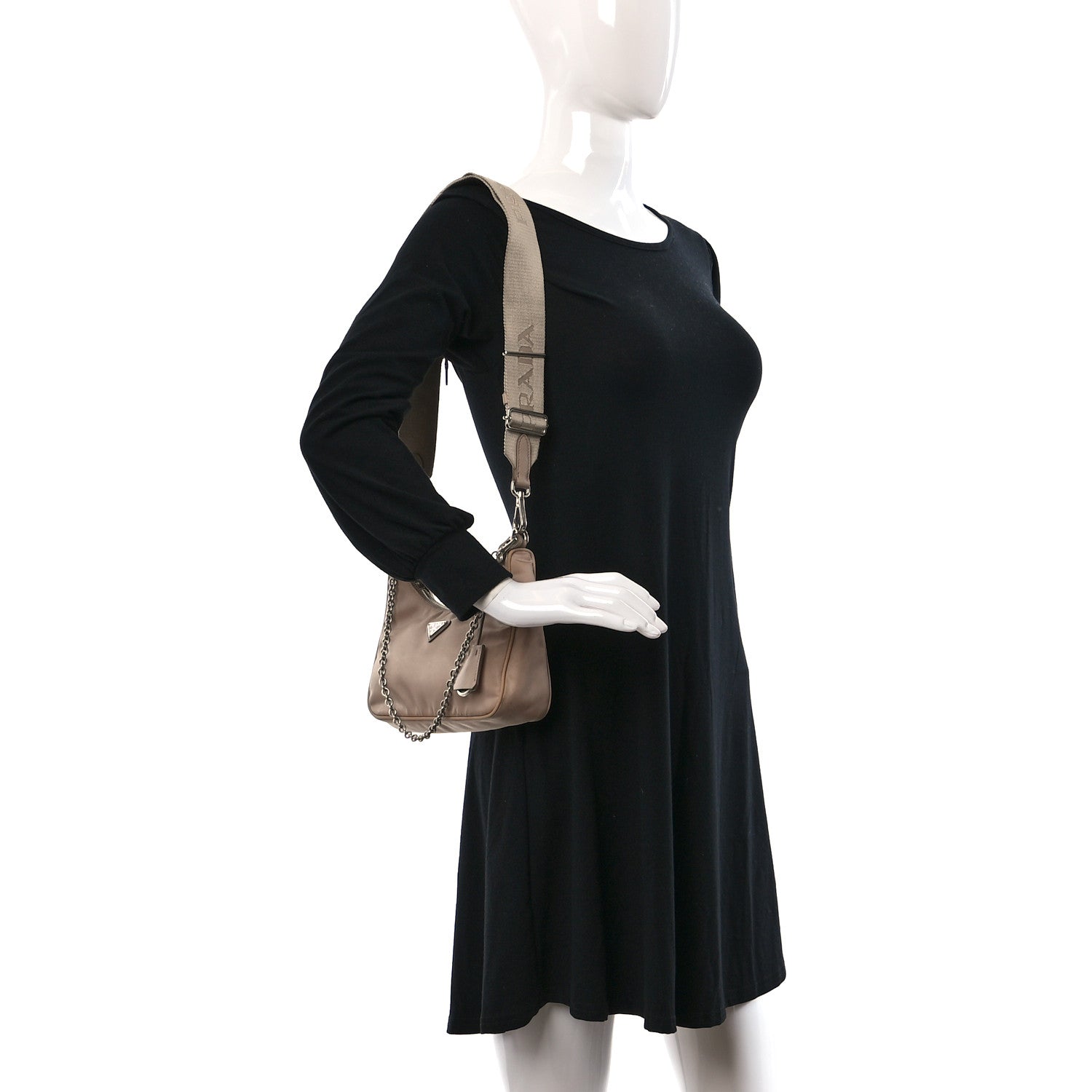 Prada Nylon Re-Edition 2005 Shoulder Bag Cammeo 2 of 19
