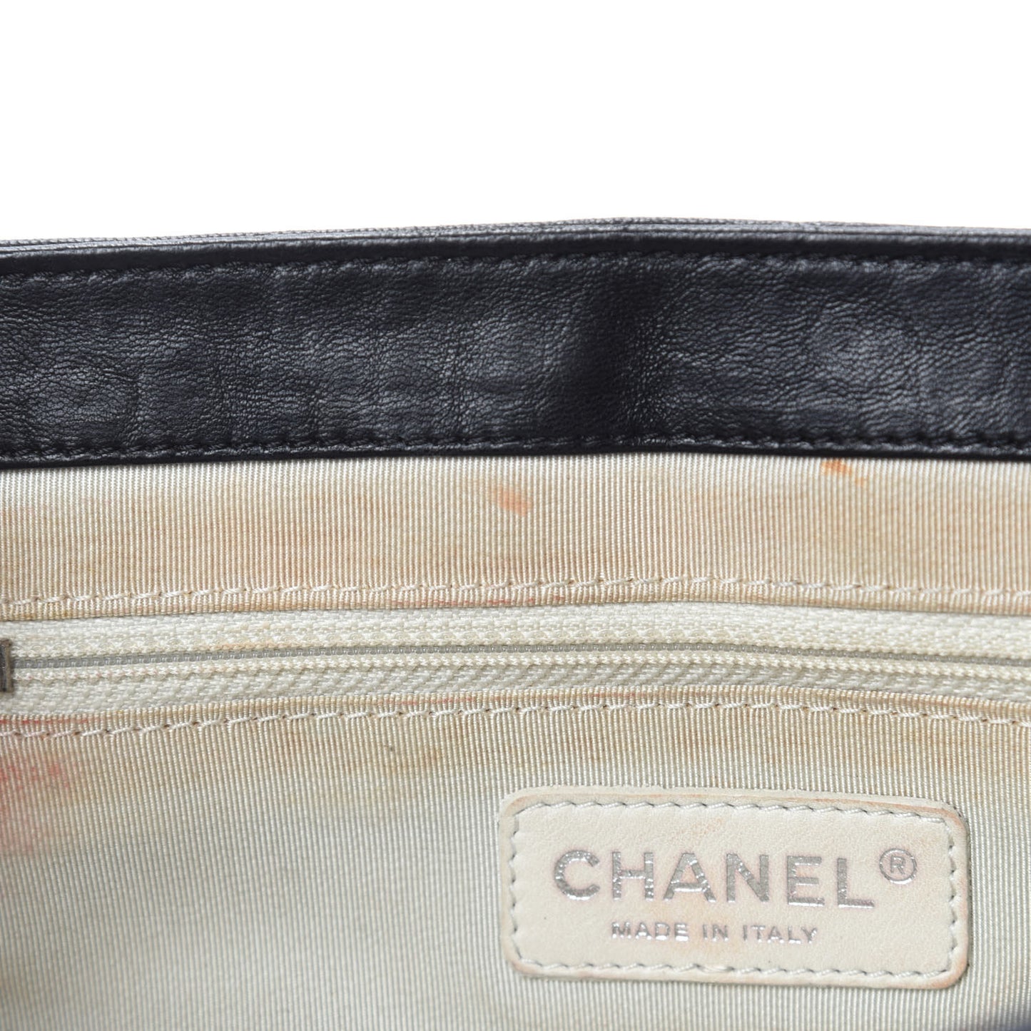 Washed Lambskin Quilted Medium Chain Around Messenger Black