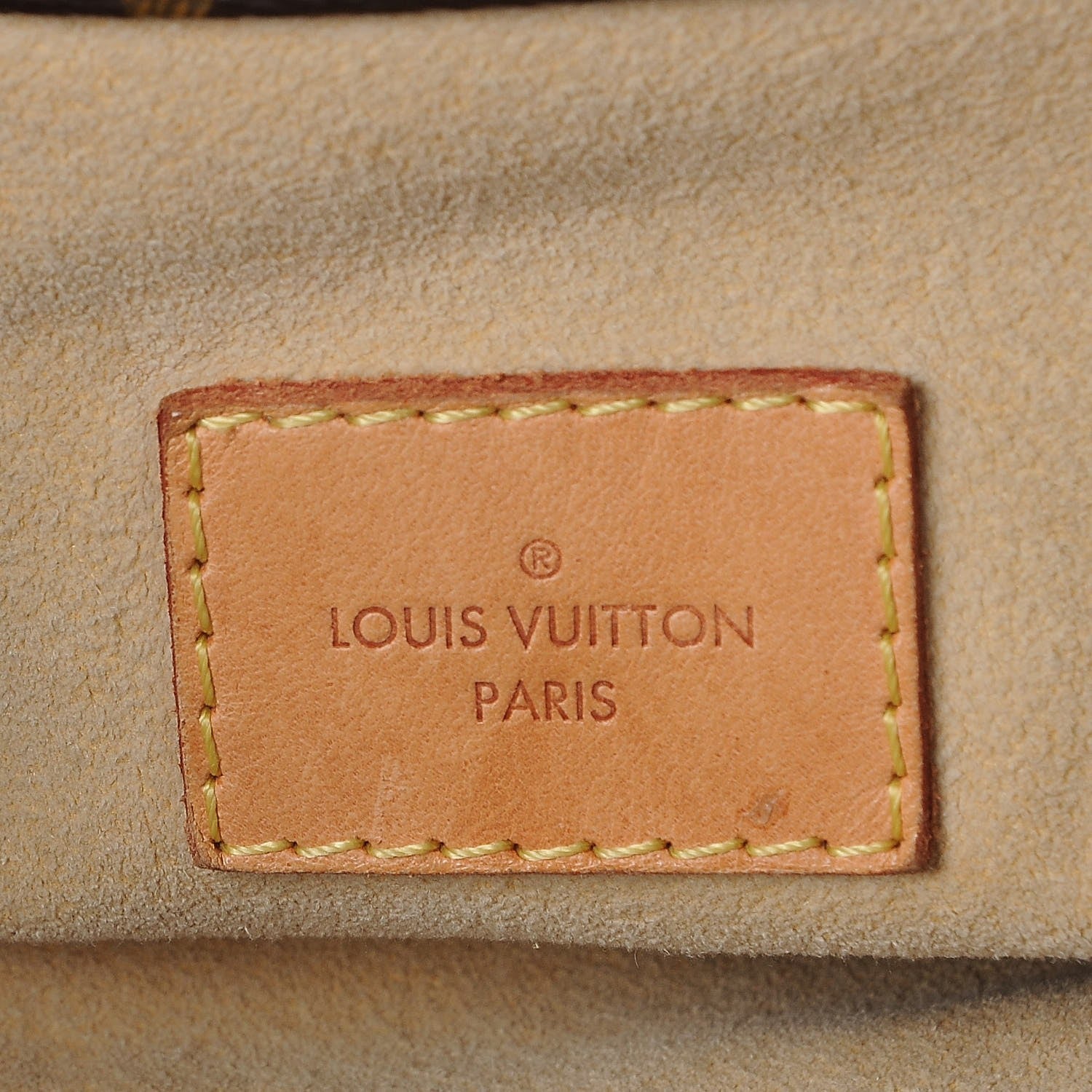 Louis Vuitton Monogram Artsy MM 6 of 15
